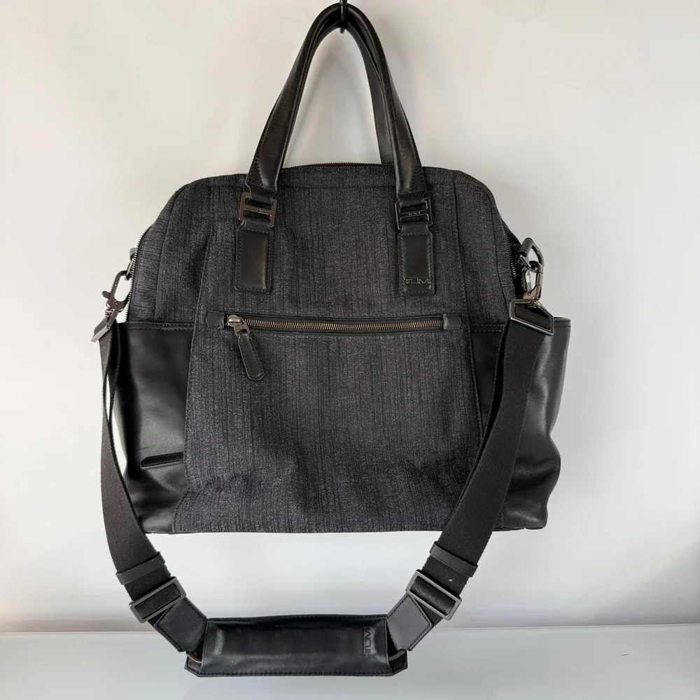 Tumi Beacon Hill Smith Jetsetter Bag Mens L Grey Black Leather Briefcase 68550SL